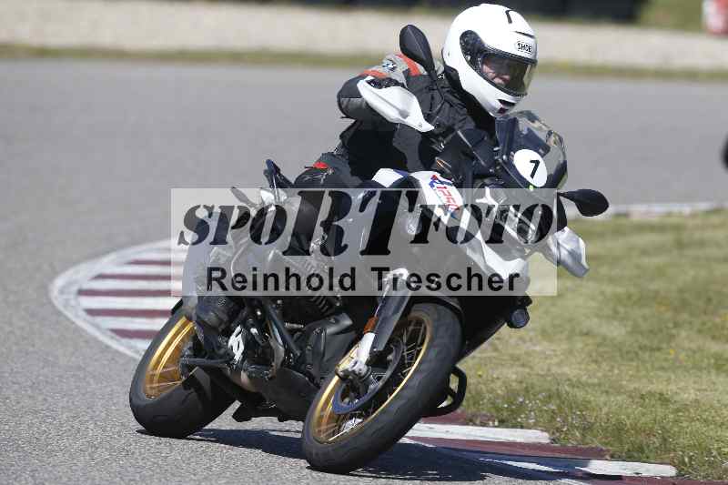 /01 02.04.2026 MAZ ADR/Gruppe gelb Gruppe gruen/1